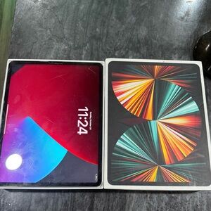 Apple iPad Pro 12.9-inch - Black and Silver